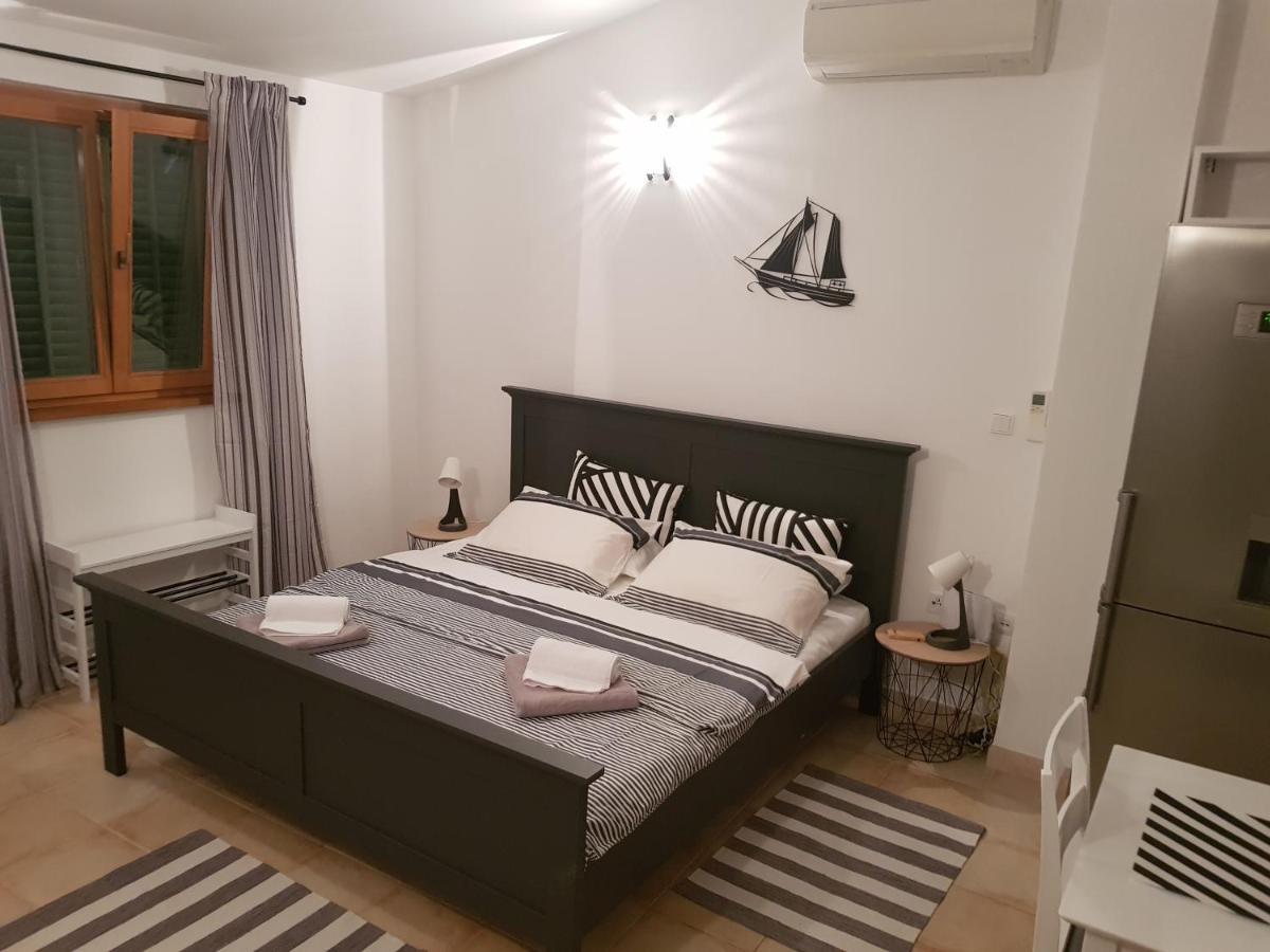 Apartments Summer Touch Petrcane Eksteriør billede